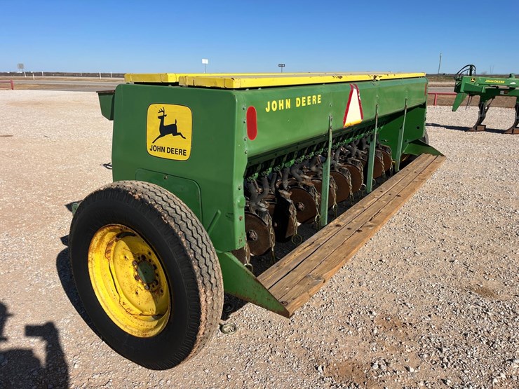john-deere-8300-image-12