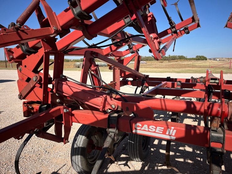 case-ih-4300-image-11