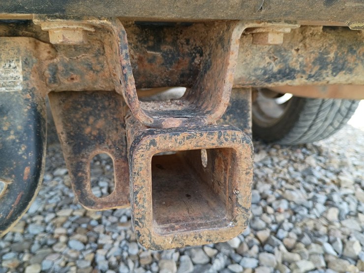 2005-chevrolet-suburban-image-72