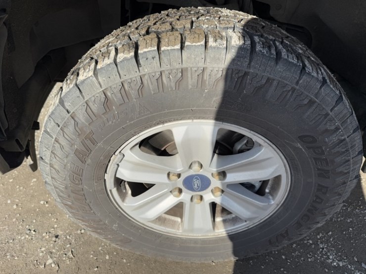 2016-ford-f150-xlt-image-17