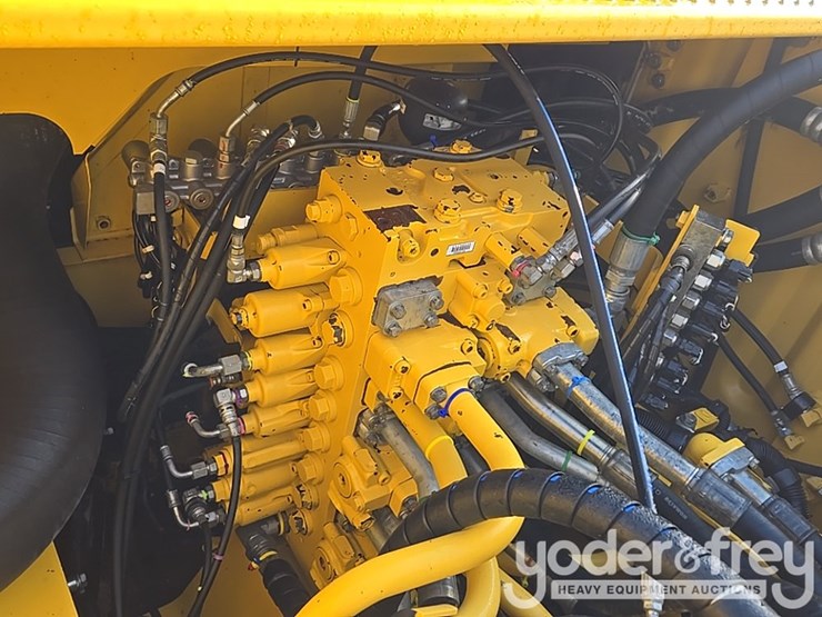 2020-komatsu-pc360-lc-11-image-84