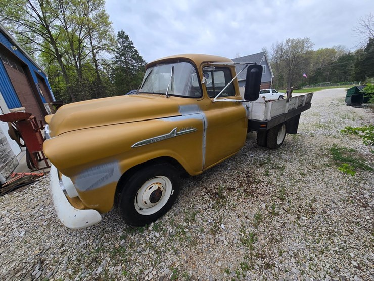 1958-chevrolet-apache-image-3