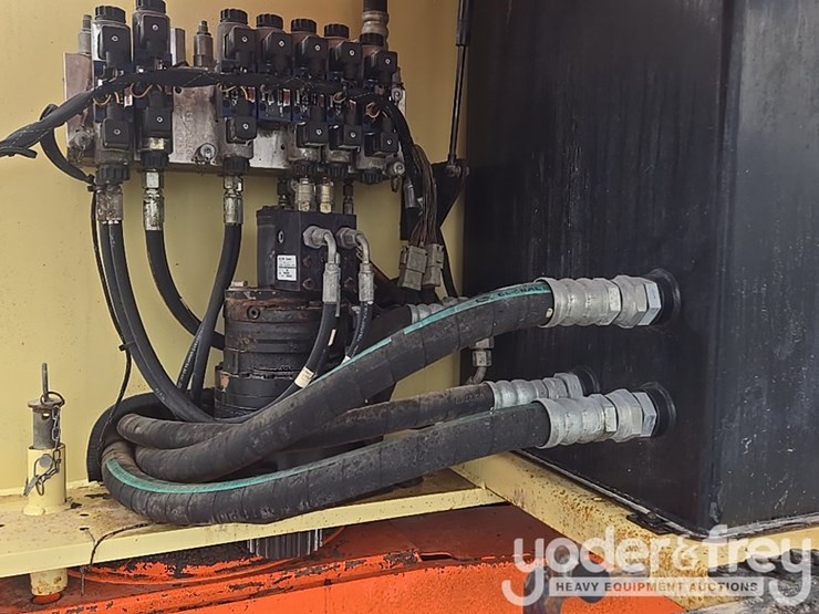 2008-jlg-400s-image-40