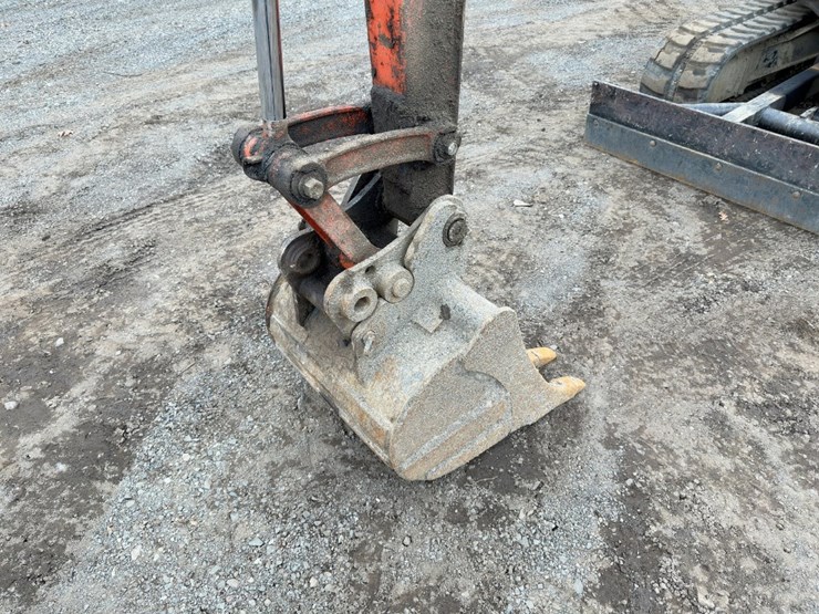 2004-kubota-kx121-3-image-14