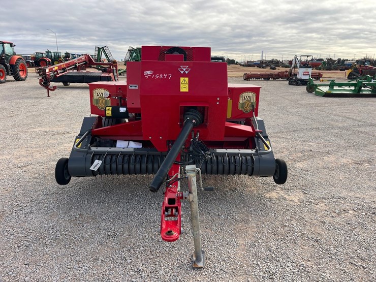 2017-massey-ferguson-1840-image-4