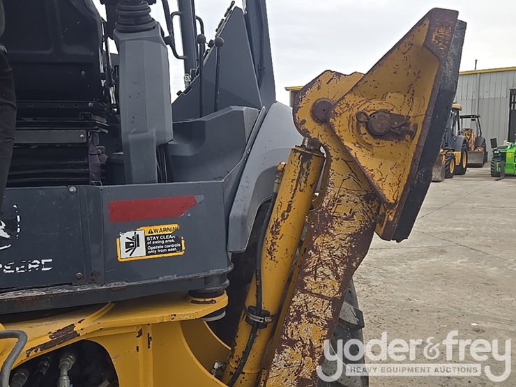 2018-deere-310l-image-49