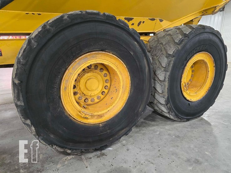 2021-deere-260e-image-28