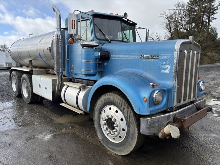 kenworth-w900-image-7