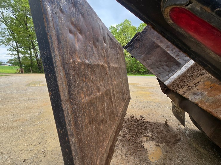 2001-mack-rd690s-image-39