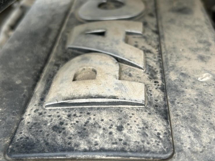 2017-peterbilt-337-image-42