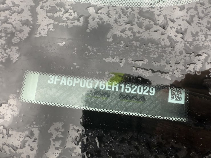 2014-ford-fusion-sedan-image-9