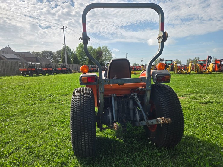 kubota-l3830-image-9