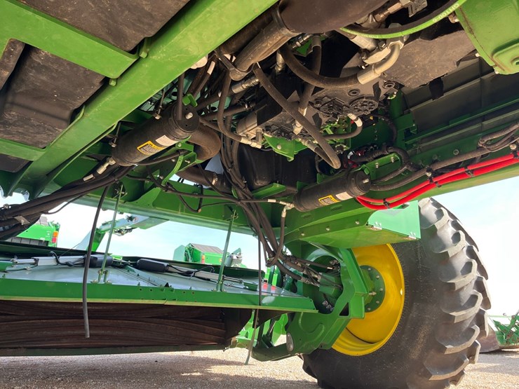 2023-john-deere-w235r-image-28