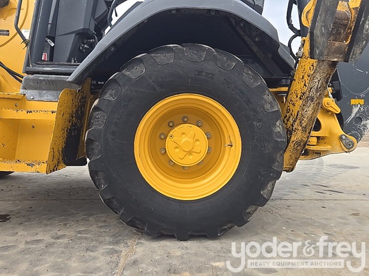 2021-deere-310sl-image-12