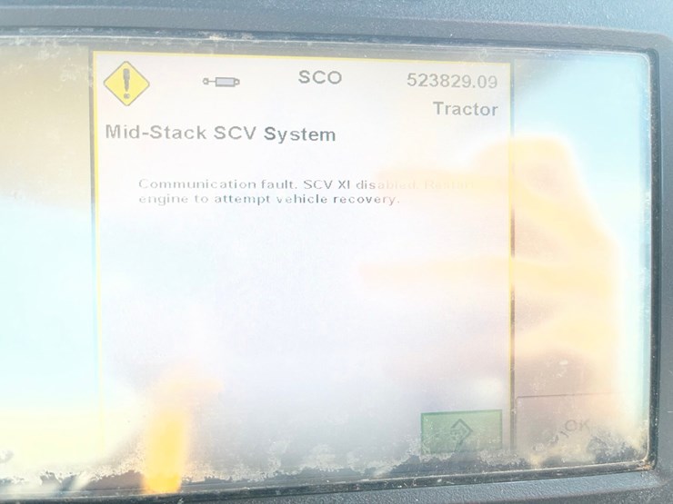 2014-john-deere-6125r-image-27