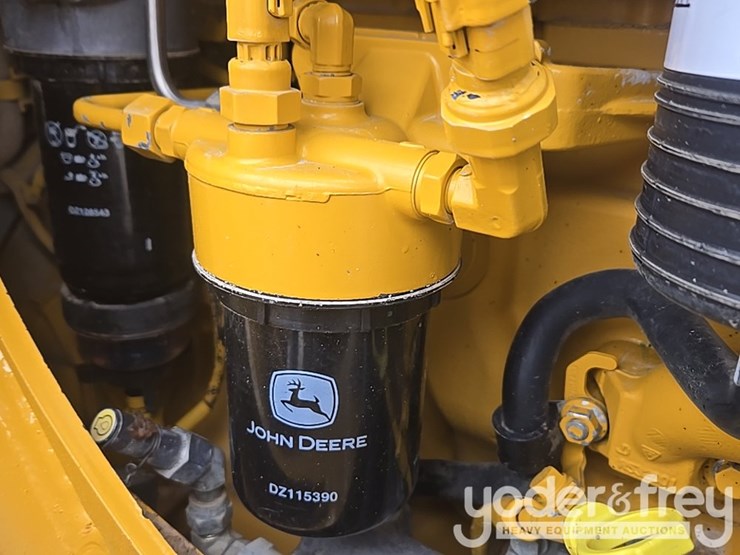 2018-deere-310l-image-68