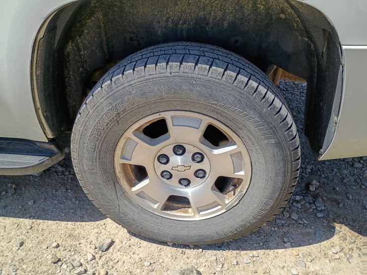 2008-chevrolet-tahoe-image-82