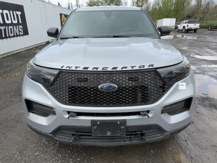 2020-ford-explorer-image-8