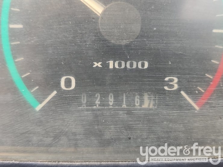 2004-case-580m-image-89