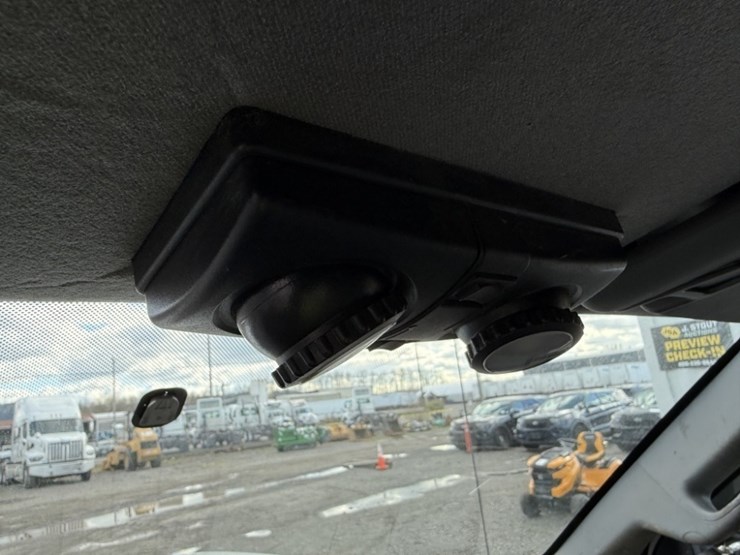 2016-ford-f550-sd-image-31