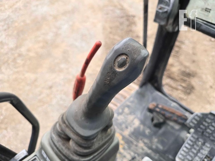 2014-hitachi-zx245us-lc-5n-image-18