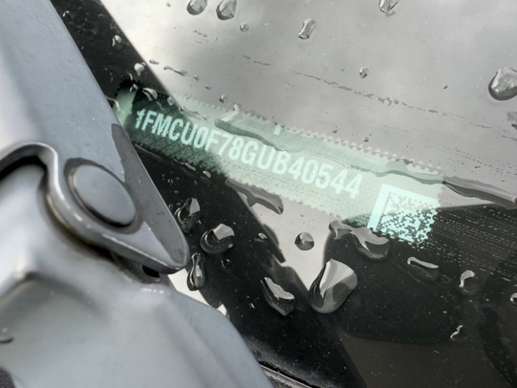 2016-ford-escape-image-9