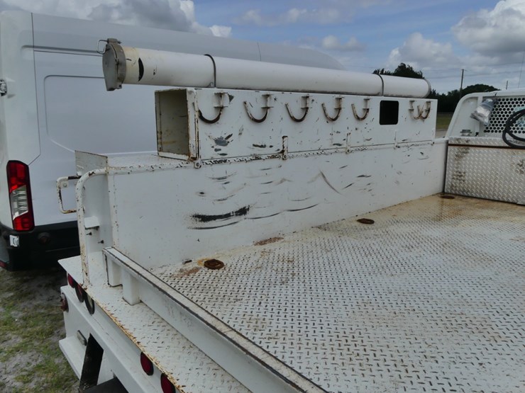 2017-ford-f550-xl-image-5