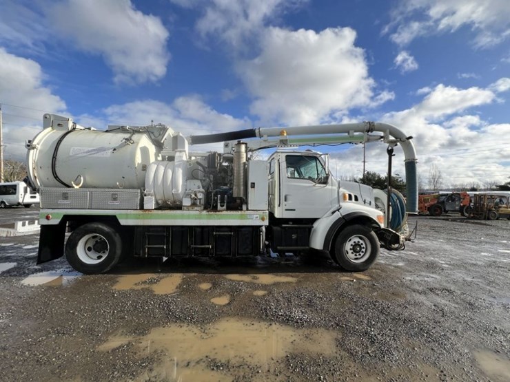 2001-sterling-l7500-image-3