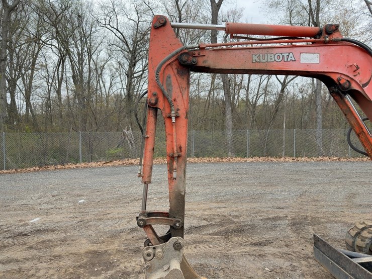 2004-kubota-kx121-3-image-15