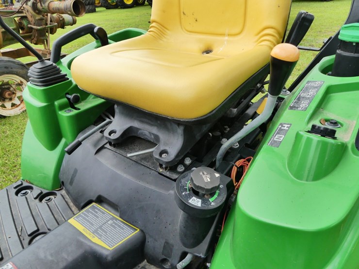john-deere-1023e-image-12