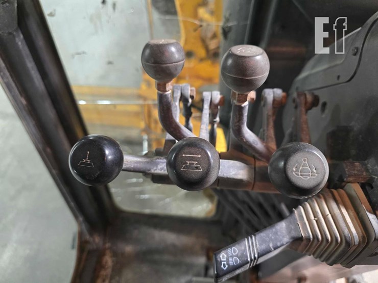 2004-volvo-g740b-image-16