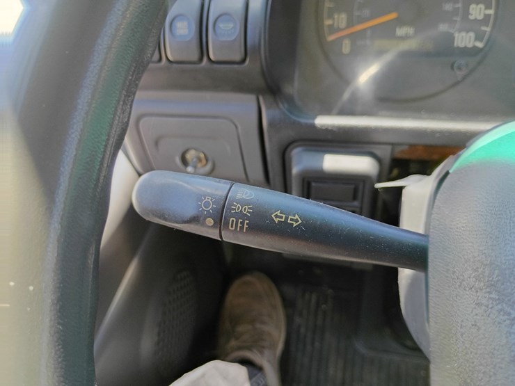 2000-gmc-w3500-image-51