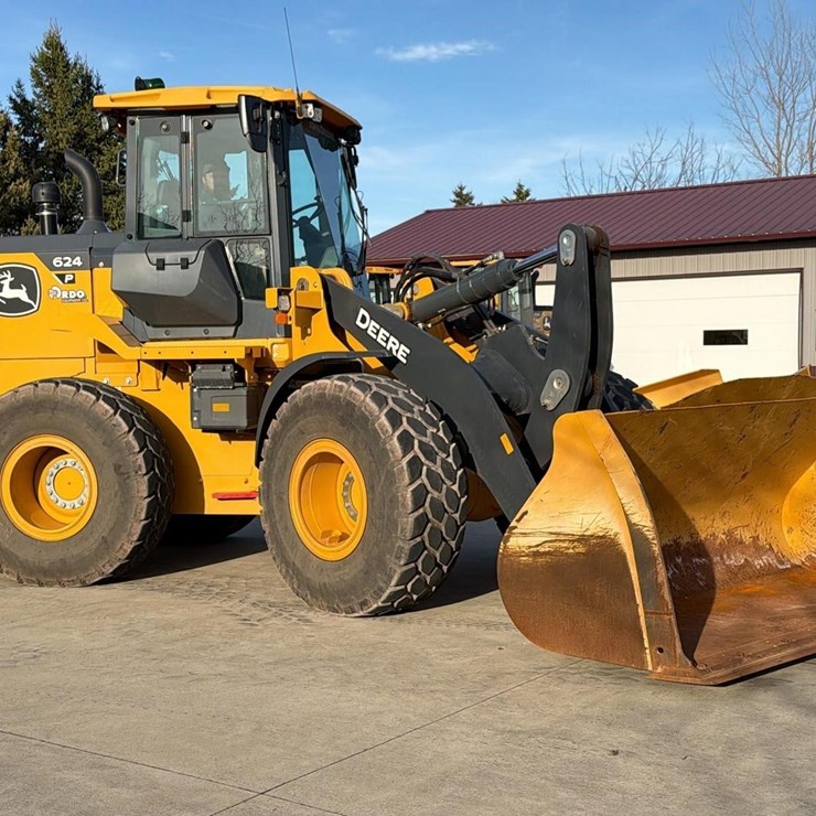 2024 DEERE 624 P-TIER