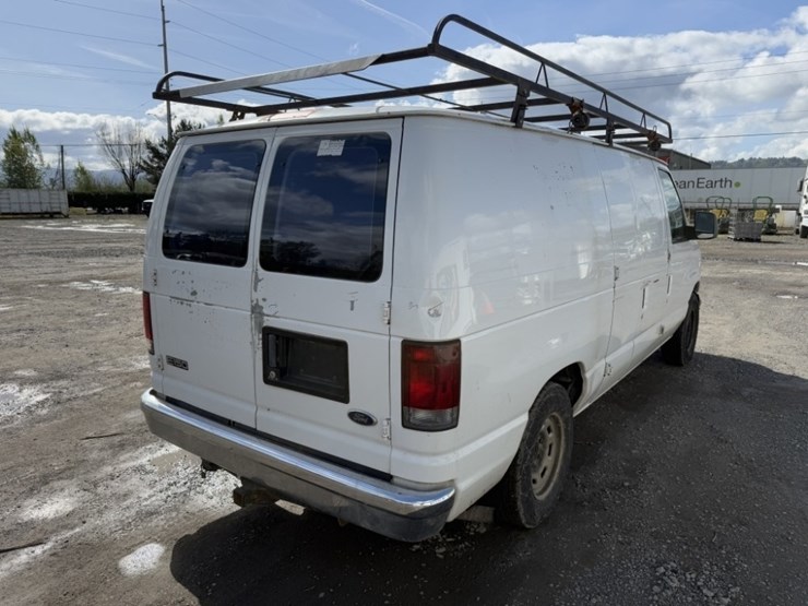 2005-ford-e150-image-4