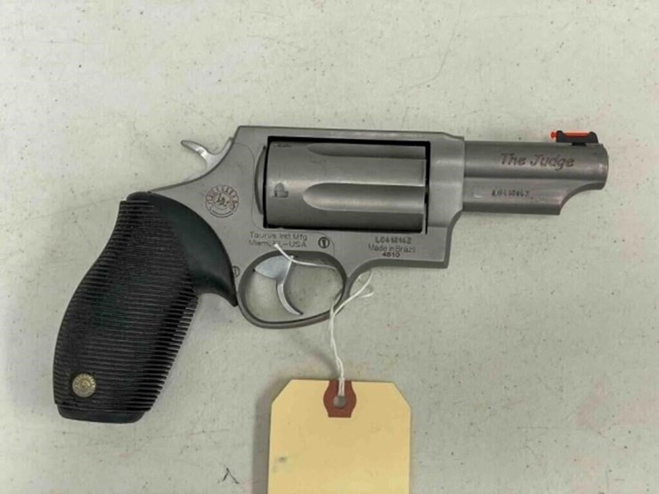 taurus-revolver-image-1