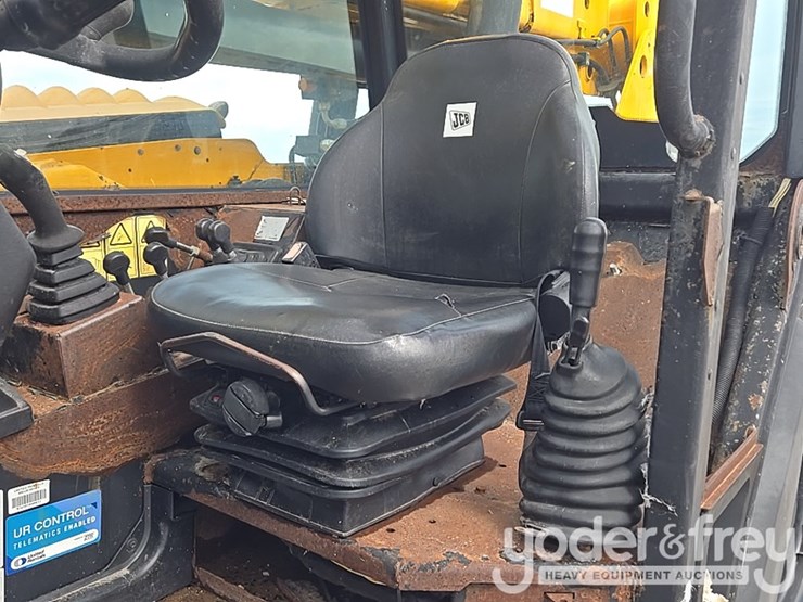 2017-jcb-510-56-image-87