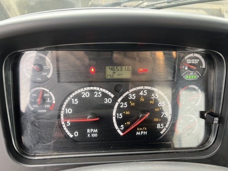 2011-freightliner-vac-con-t/a-vacuum-truck-image-29