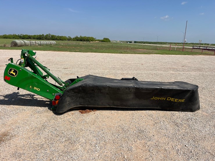 2020-john-deere-r310-image-9