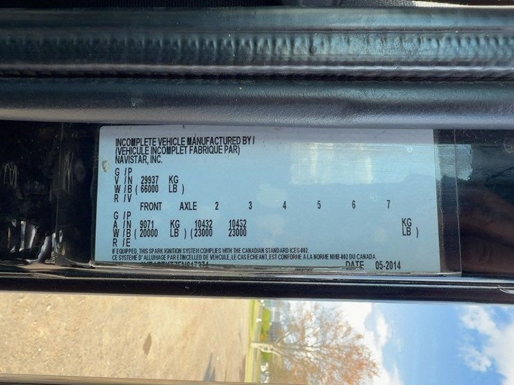 2015-caterpillar-ct660-image-39