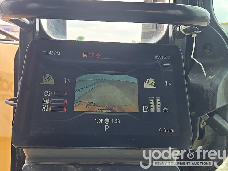 2019-caterpillar-d6-lgp-image-115