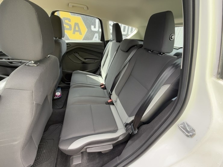 2016-ford-escape-image-21