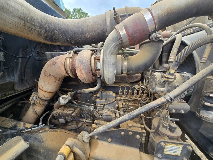 1996-mack-rd690s-image-50