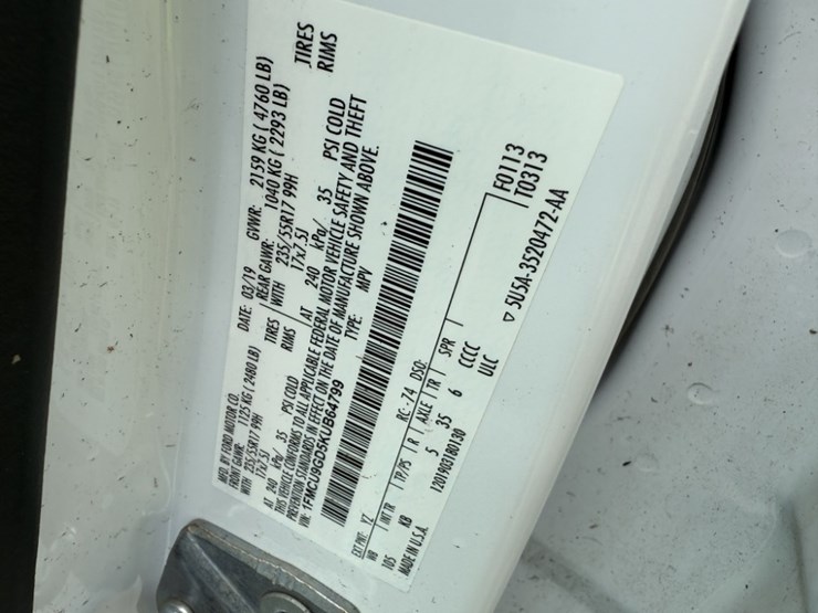 2019-ford-escape-se-image-10