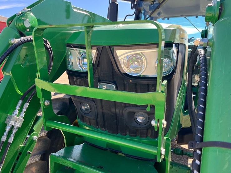 2018-john-deere-6155m-image-4