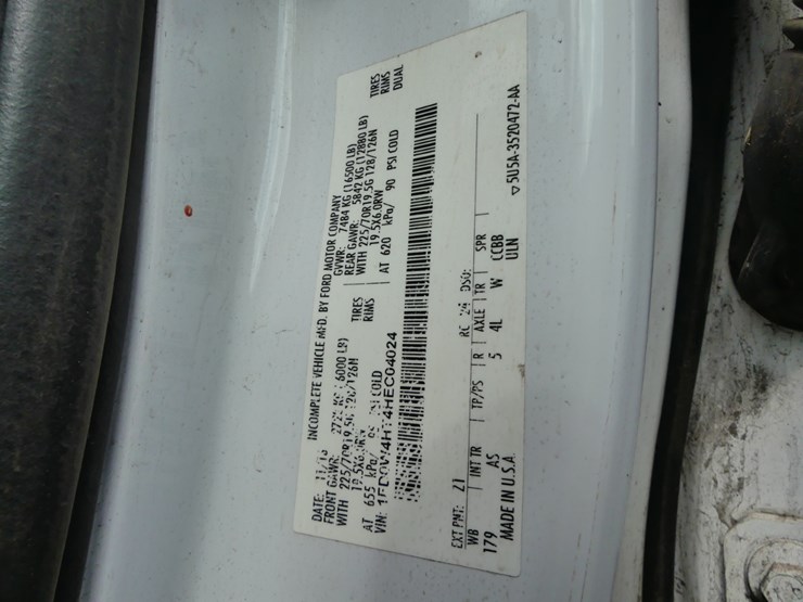 2017-ford-f450-xl-image-16