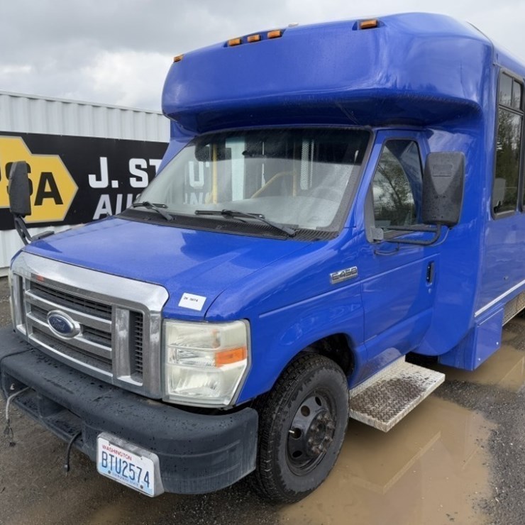 2008 FORD E450