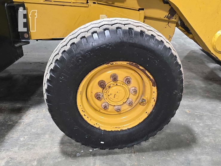 2016-caterpillar-415f2-image-31