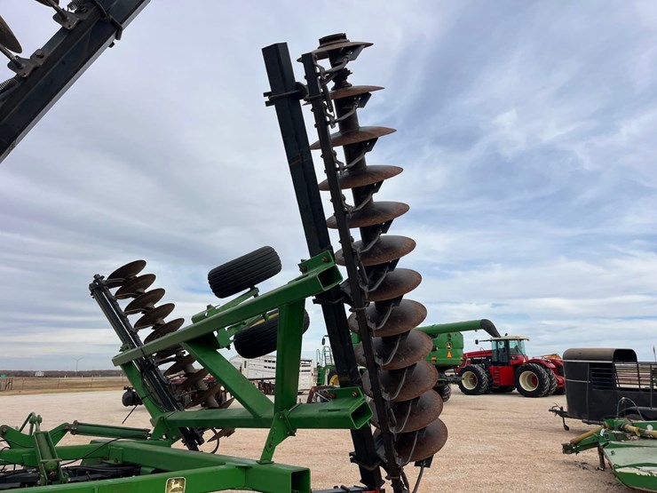 1990-john-deere-630-image-9