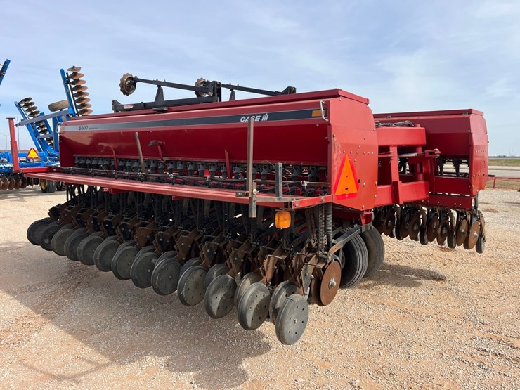 case-ih-5500-image-23