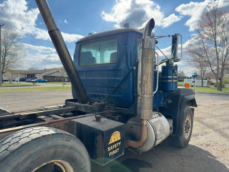 2000-mack-rd688s-image-20
